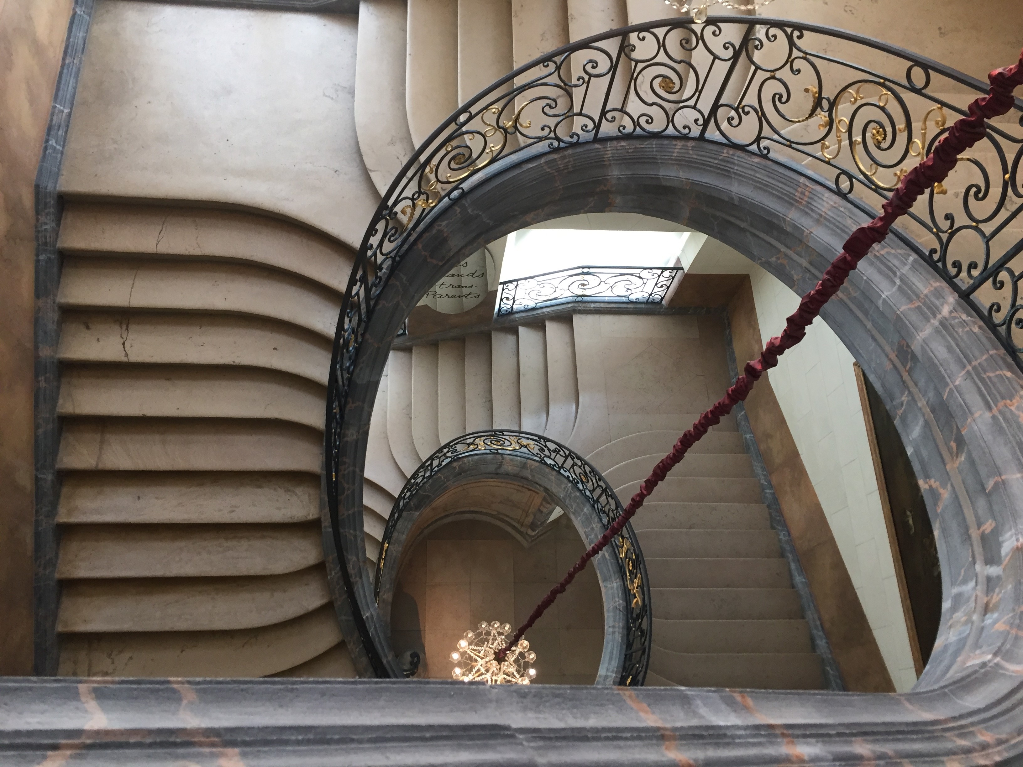 Escalier Musée des Beaux-Arts Nancy Faux handicap